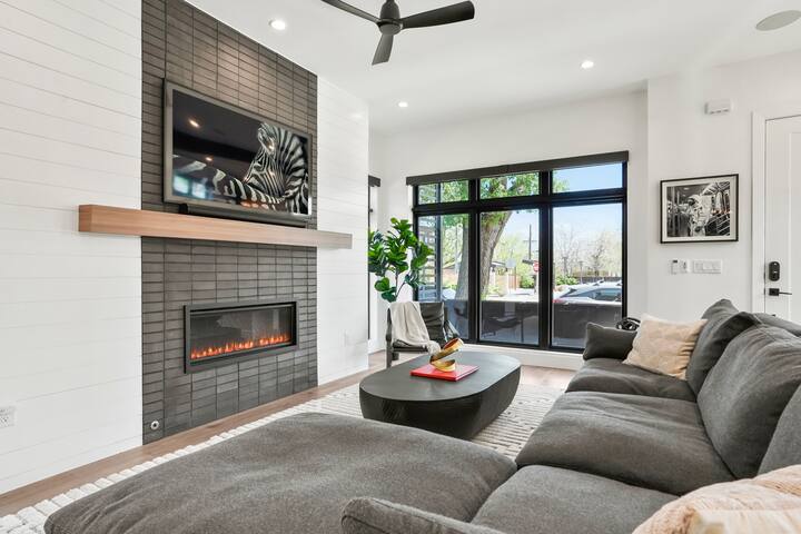 “Heart of the Highlands” HOT TUB PETS 420 friendly gallery image 2