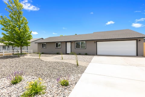Holly Has It All!One level,sleeps 11,Winery Close!