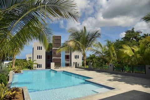 Luxury Garden 2 BDR, 2 BTH Condo w/ pool