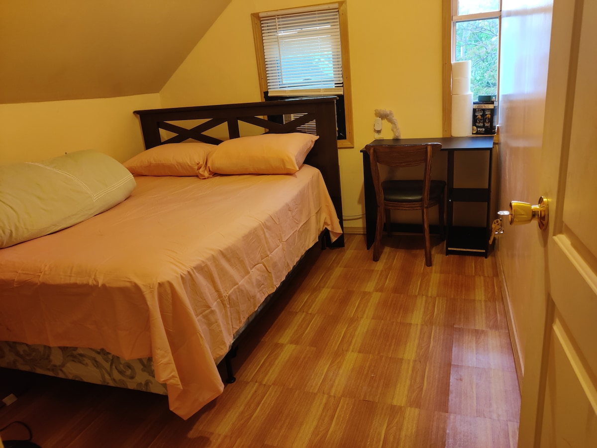 Спална соба 1 со клима-уред