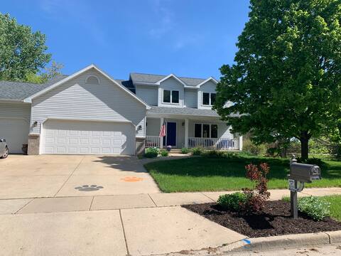 Spacious 5 bedroom home with patio and firepit