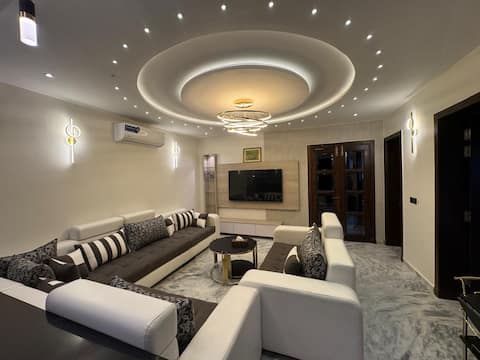 4 Bed 4.5 Bath Bahria ph-8 park facing dead end st