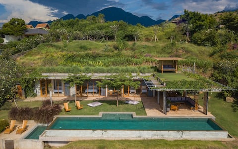 Villa Kurma, Sumberkima Hill