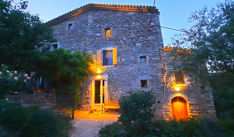 Suite B&B 2 bedrooms with swimming pool/spa
