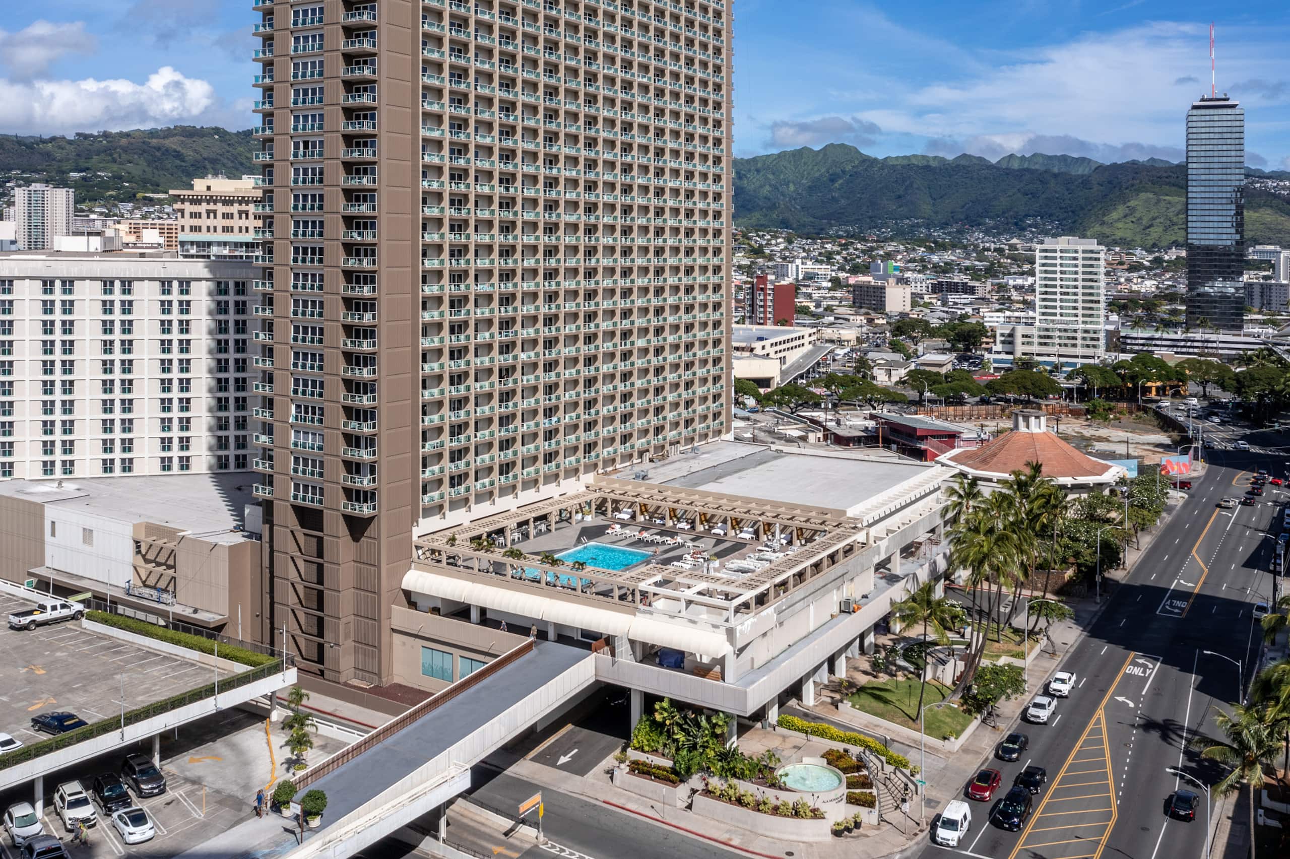 Condo in Honolulu · ★4.93 · 1 bedroom · 2 beds · 1 private bath - Image 35