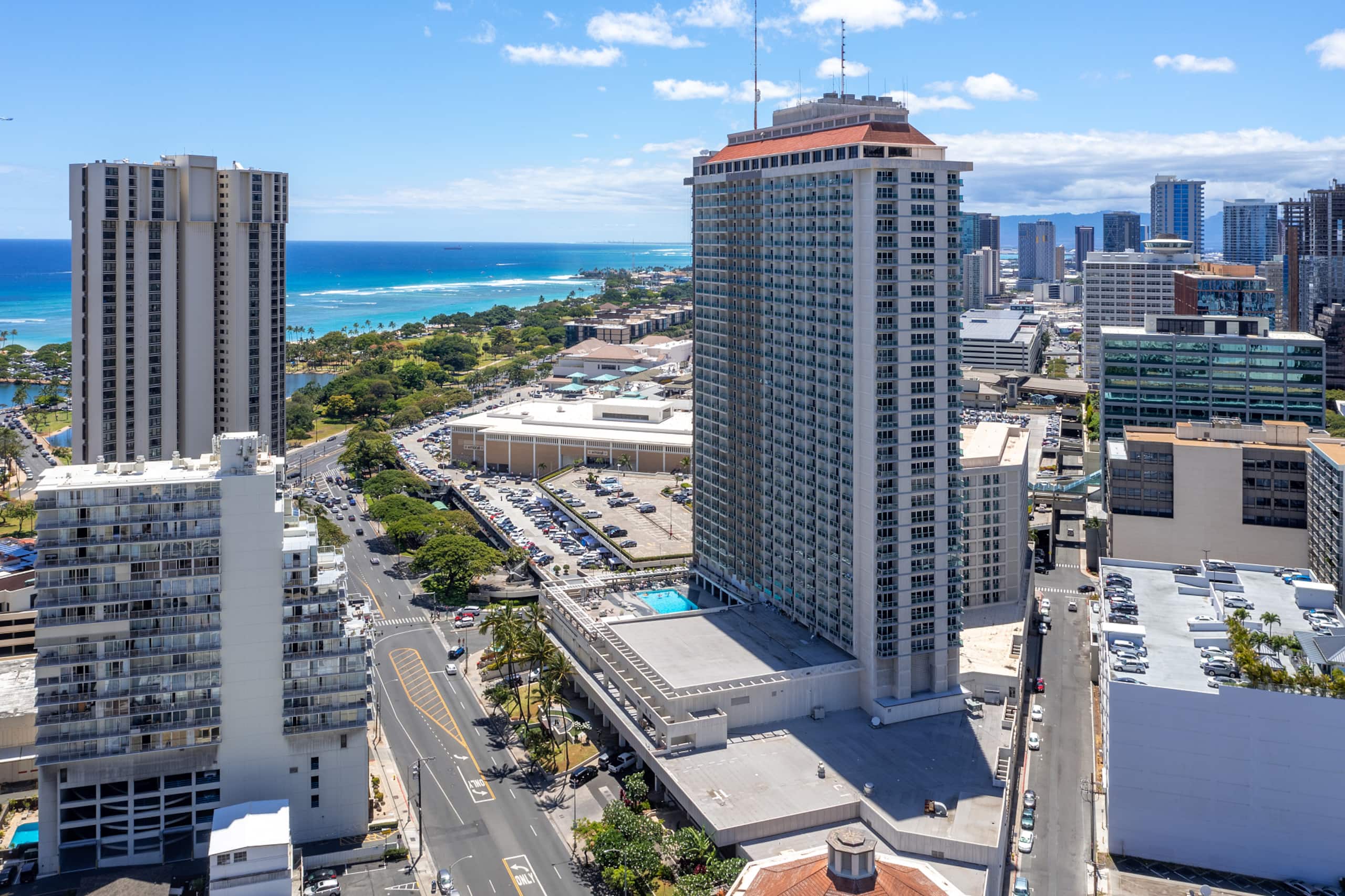 Condo in Honolulu · ★4.89 · 1 bedroom · 2 beds · 1 private bath - Image 37