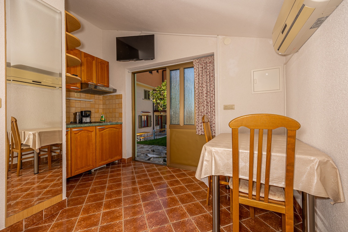 Studio apartman Mistral 5