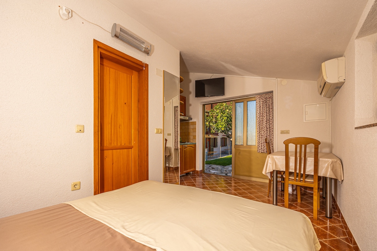 Studio apartman Mistral 5