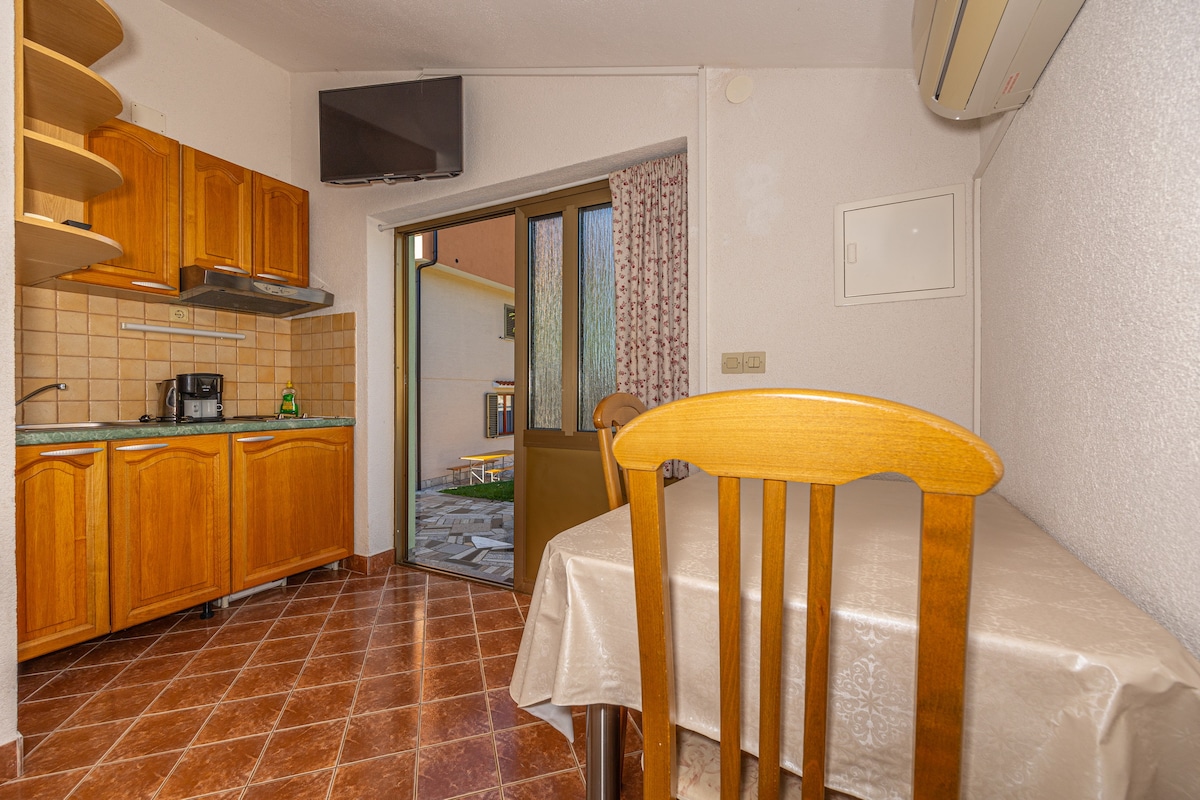 Studio apartman Mistral 5