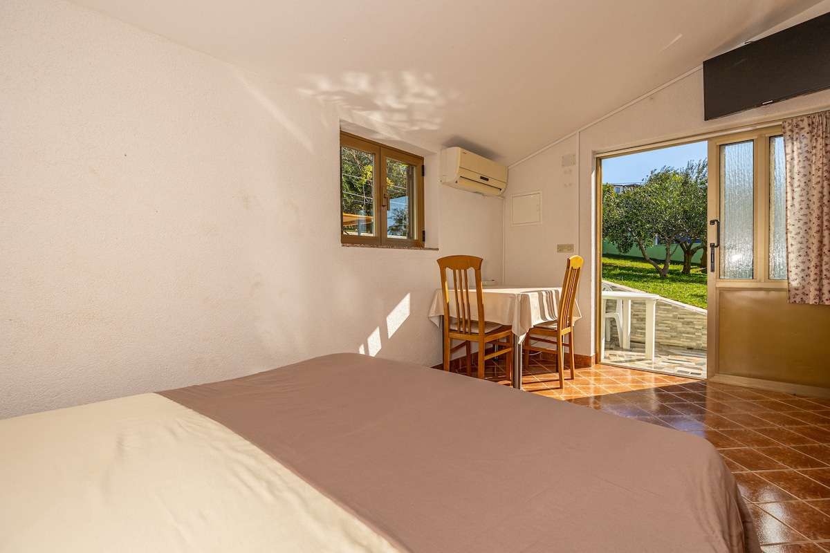 Studio apartman Mistral 6