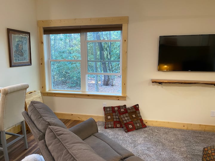 Beech Creek Cozy Cabin  Black Mountain - Black Mountain, NC