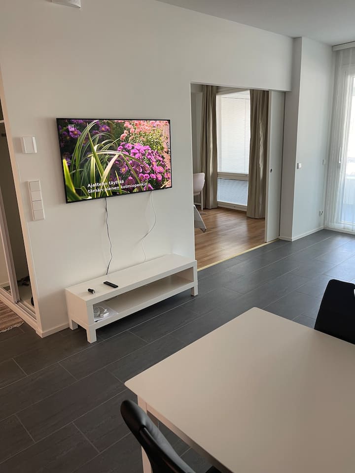 ทีวี 4K ขนาด 50 ”Qled 