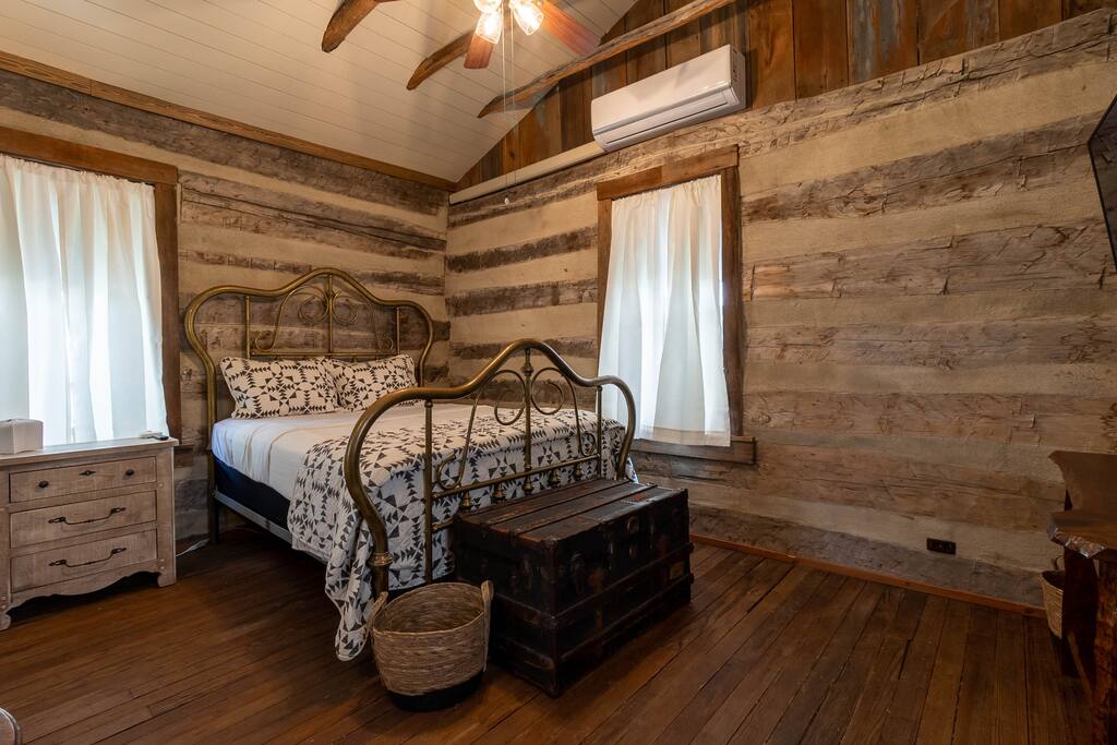 The Hoffmann Augusta Guest Collection Augusta, MO