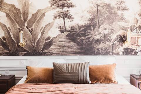 Ch. Laffitte Carcasset, "Ground Floor" Room