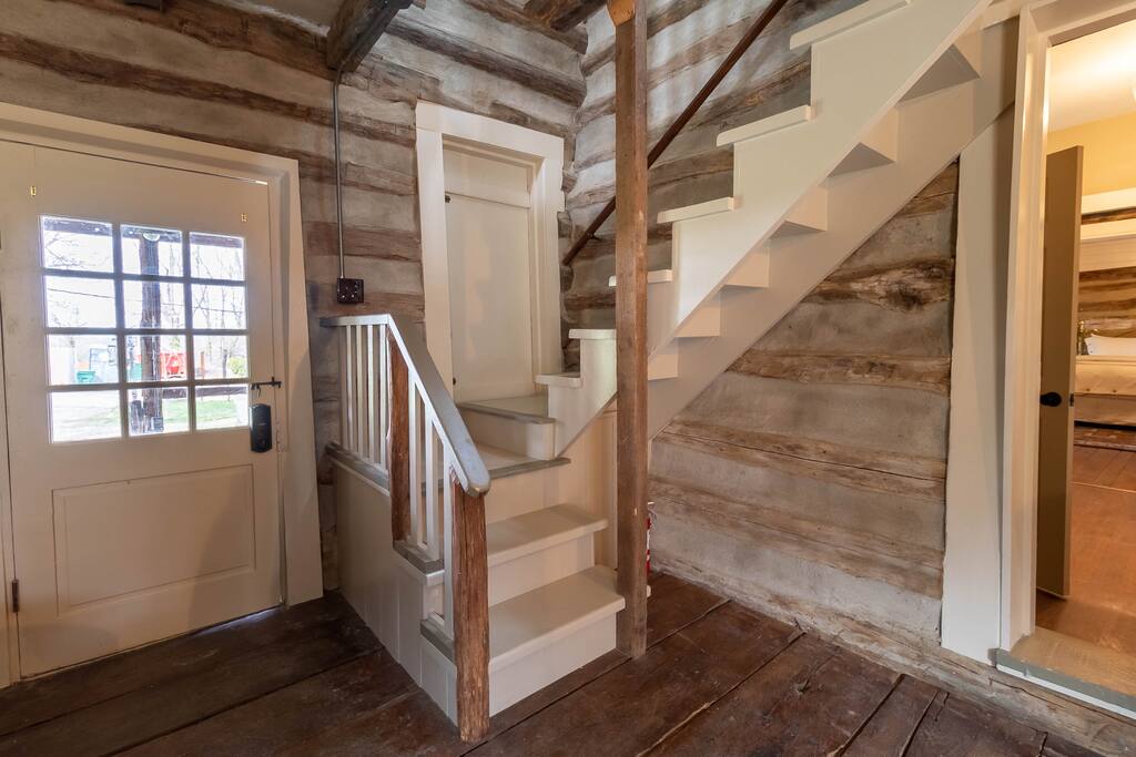 The Hoffmann Augusta Guest Collection Augusta, MO