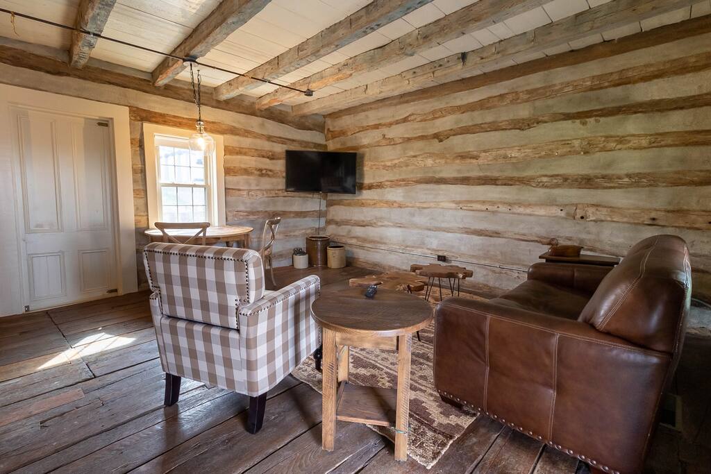 The Hoffmann Augusta Guest Collection Augusta, MO