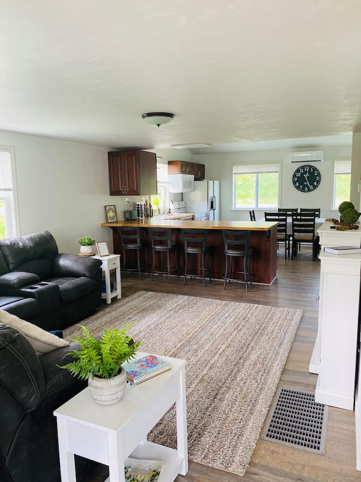 Coles Valley Retreat Houses for Rent in Robertsdale, Pennsylvania