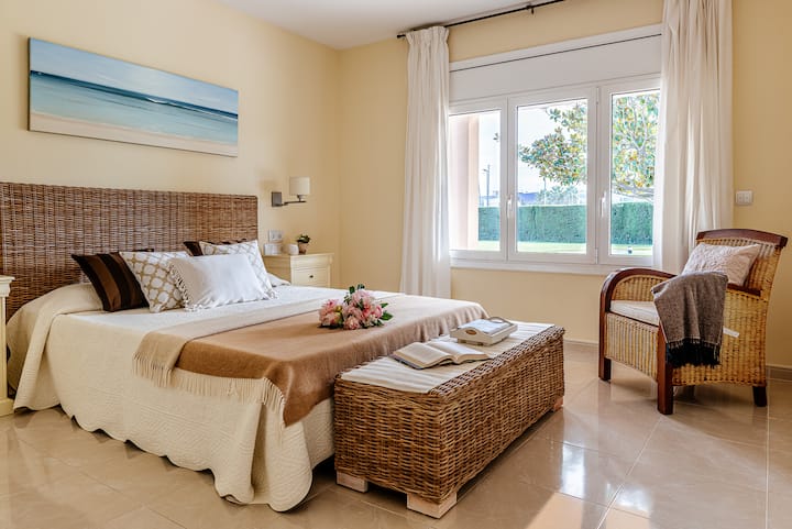 Spavaća soba 1 apartman s kupaonicom i ugradbenim ormarom