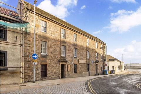 Cozy Waterfront Flat in the Heart of Kirkcaldy