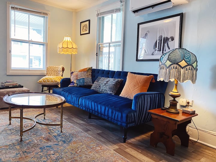 The Victoria Style & Location w/ Beach Badges Houses for Rent in