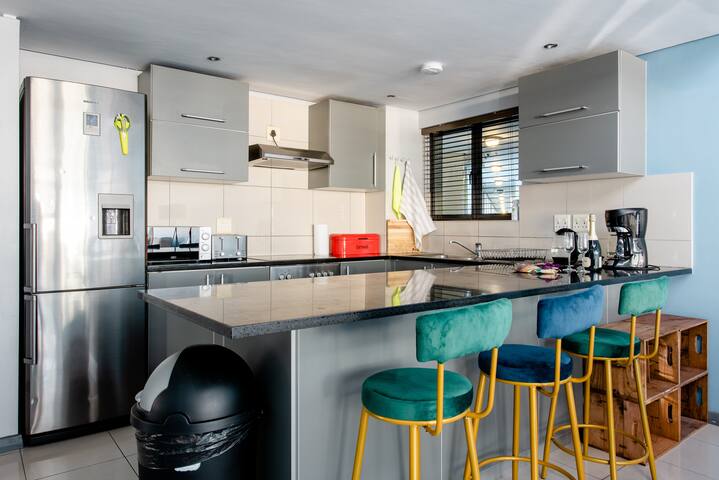 Lovely 3 bedroom penthouse in the mother city gallery image 4