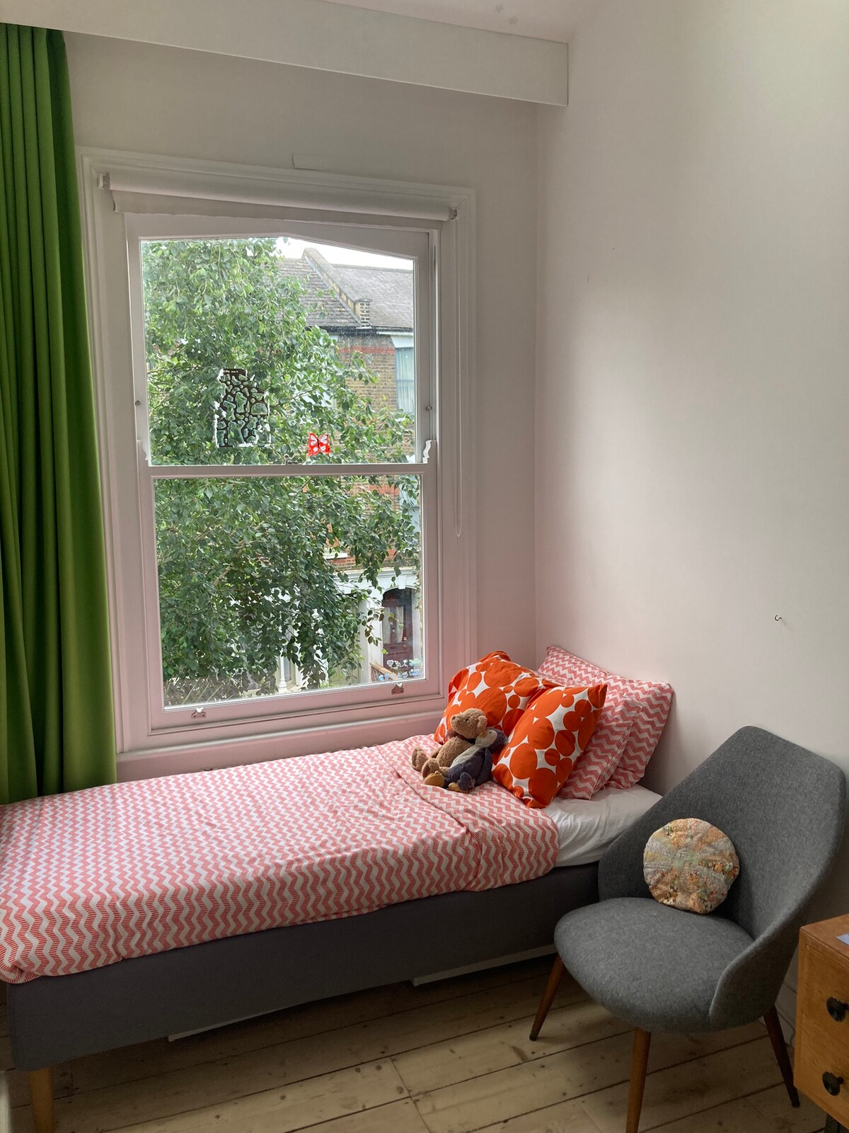 Chumba kimoja cha kulala 1 (sakafu sawa na chumba kingine kimoja na cha watu wawili)