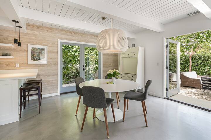 CHIC COTTAGE IN A+ LOCATION gallery image 5