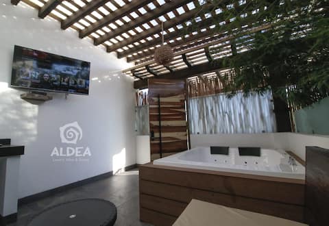 SPECTACULAR SUITE+JACUZZI AND PRIVATE TERRACE