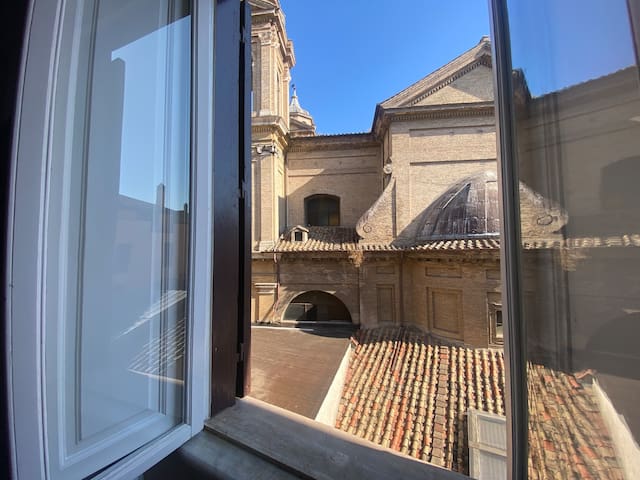 Luxury Apartment Piazza di Spagna Historic View