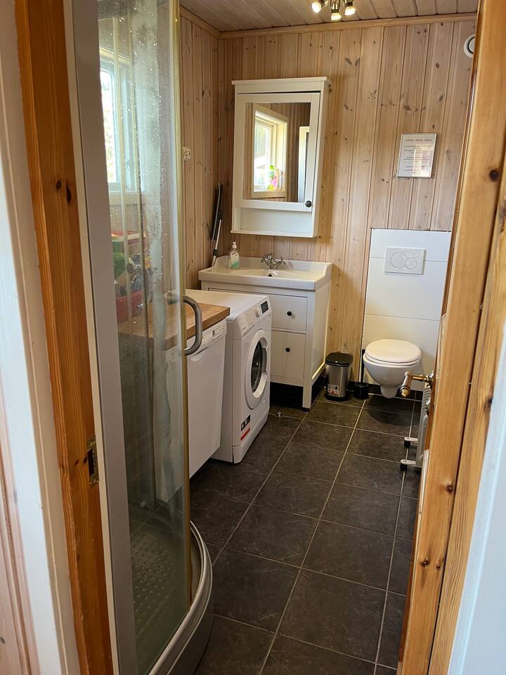 Cabin with parking in scenic surroundings