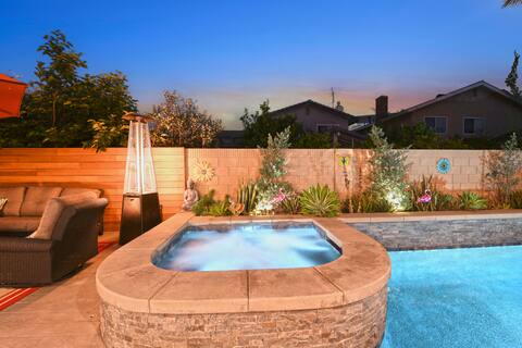 Relaxing 4BR, pool, beach, Disneyland &Knotts.