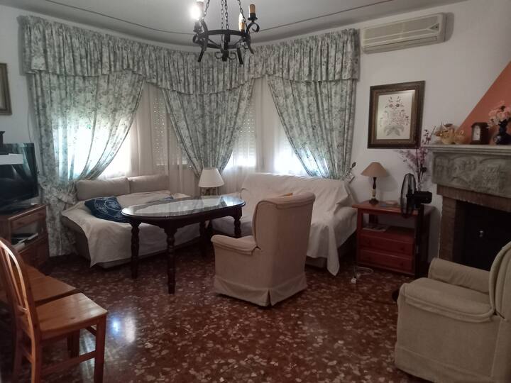 Bonita, Cómoda Y Amplia Casa Rural Con Piscina Etc - Alcaudete