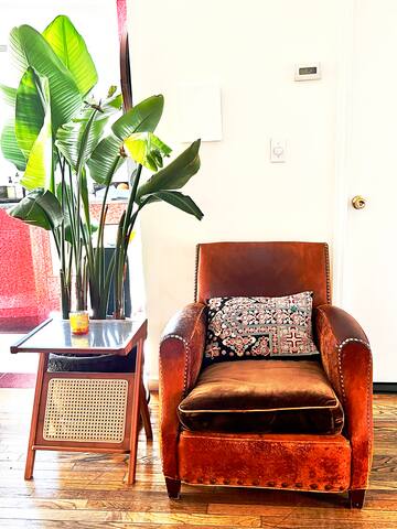 Two Bedroom in a townhouse with a patio in Nolita! gallery image 5