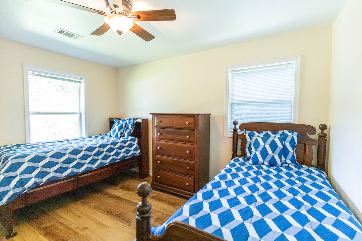 Guest Bedroom #3 with twin beds and Smart TV