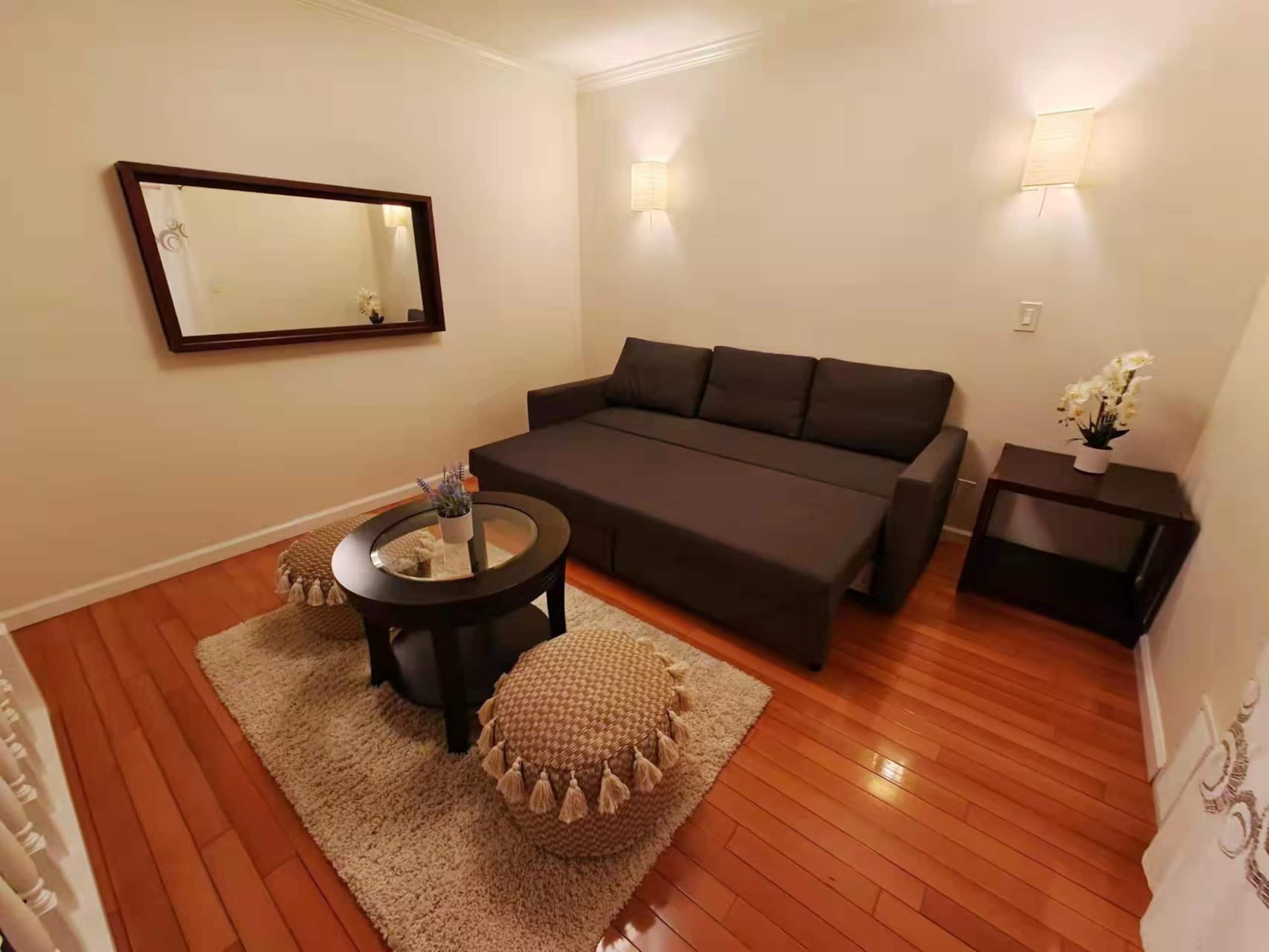Home in San Francisco · ★4.73 · 2 bedrooms · 2 beds · 1 bath - Image 7