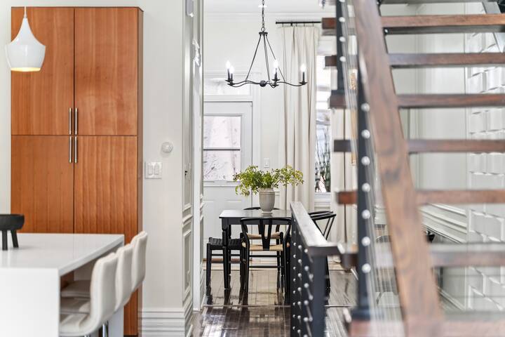 Upscale Home in Lincoln Park Minutes from Downtown gallery image 4