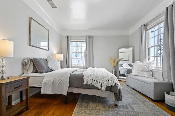 ห้องนอนใหญ่