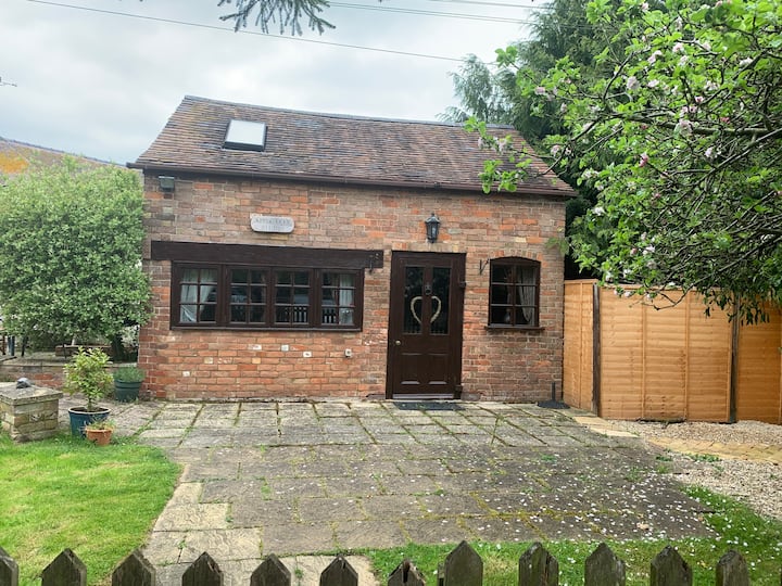 Frampton on Severn Holiday Rentals & Homes England, United Kingdom