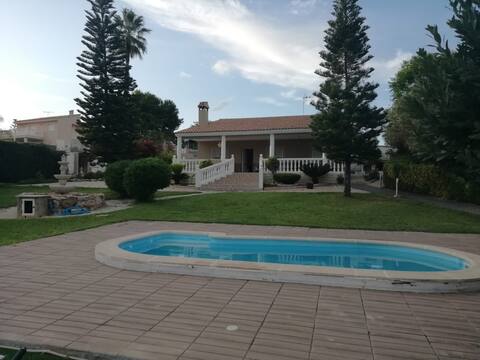 Nice villa with a pool in a natural setting