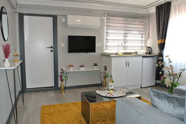 Sultanahmet’te Ferah Aile Suite / Oturma Odalı - Istanbul
