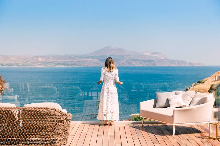 ELIDA -pool, billiard, views, 4min walk to the sea