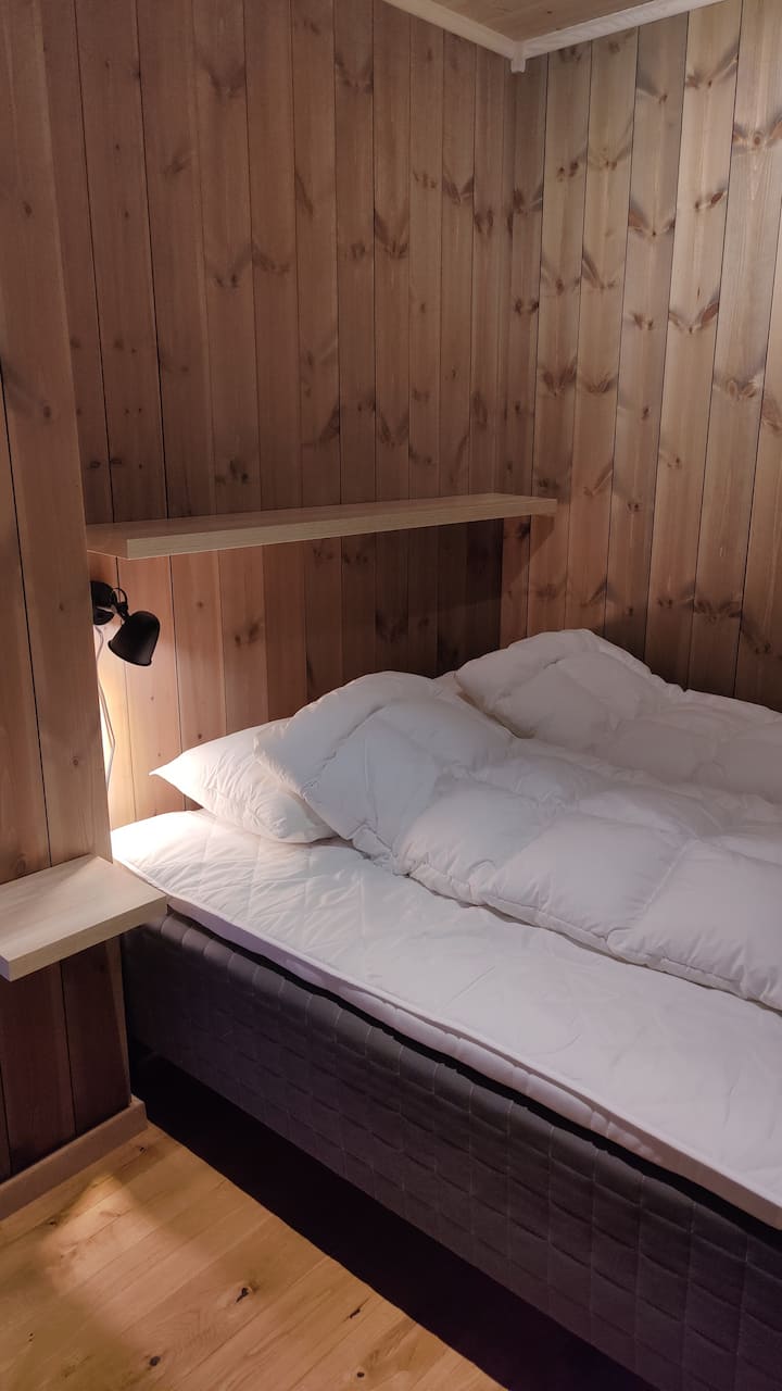 Soverom 1: dobbeltseng, 150 x 200. 