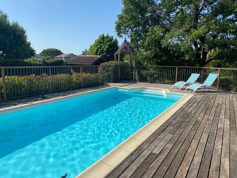 LOUSTALET, quiet villa with swimming pool for 6 people