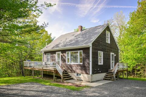 Weskeag Cottage - Arcade, Fire Pit, Clean & Bright