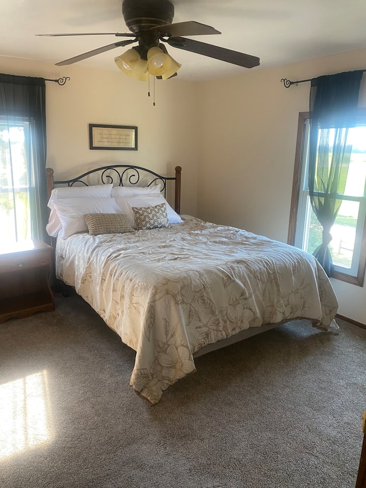 Jedna z dvoch spální pre hostí