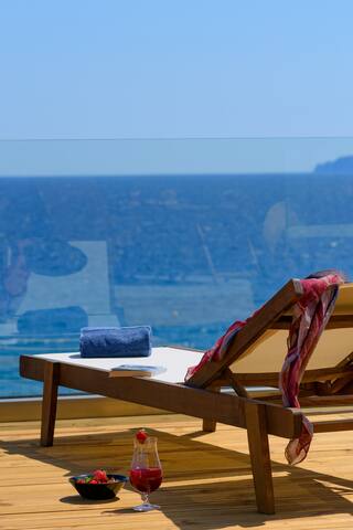 Beachfront villa Phi, jacuzzi and amazing views gallery image 5