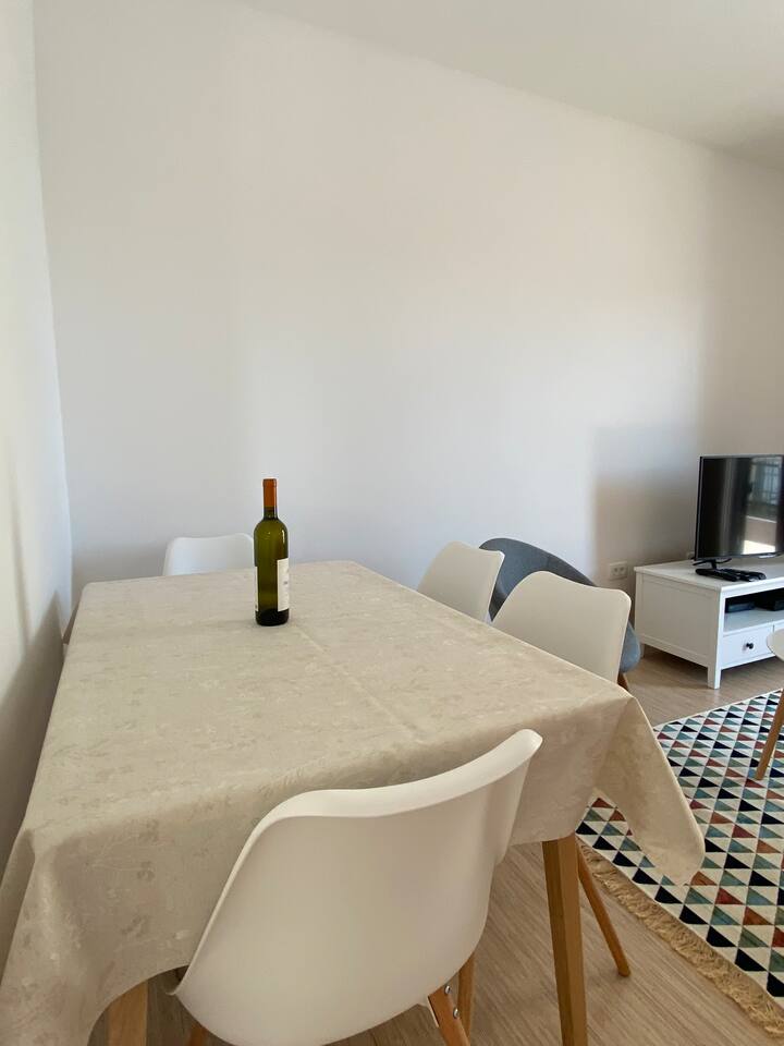 Obývačka - jedálenský priestor