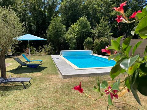 Beautiful villa with heated pool, 3 km from the sea