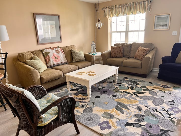 Cozy Rehoboth Beach Condo For 6 - Dewey Beach, DE