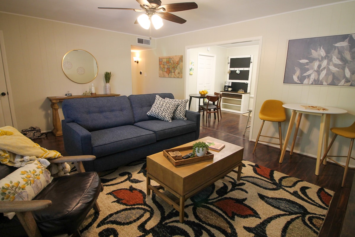 Popular Airbnb listing: Lemon Drop - A refreshing stop in Southwest Texas